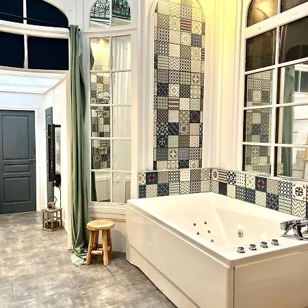 Le Dome Apartment